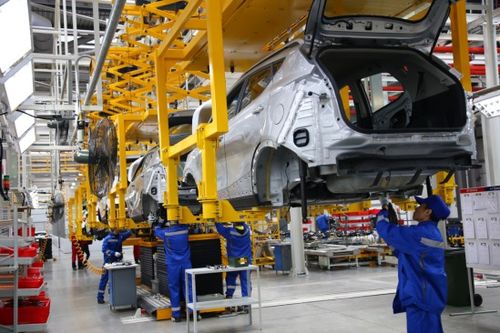 哈薩克斯坦總理馬明視察江淮汽車合資工廠并出席新引進產(chǎn)品線開工儀式